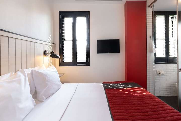 Room 17 of 54