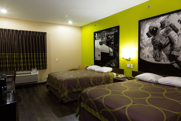 Room 27 of 36