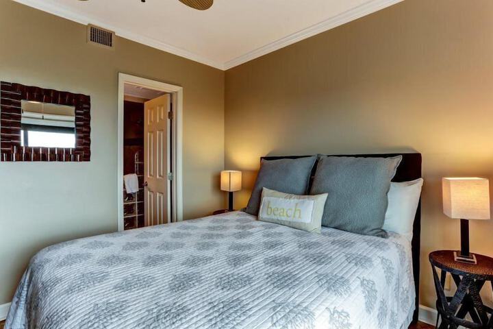 Room 25 of 49