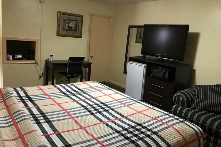 Room 30 of 39