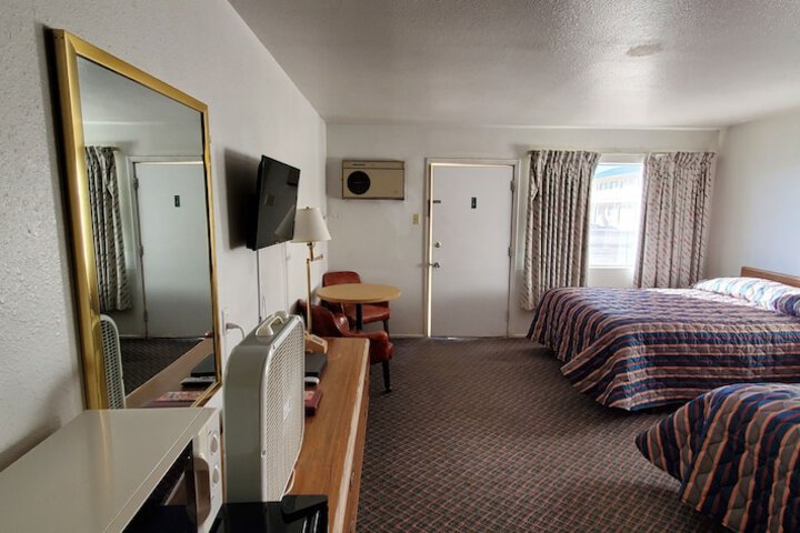 Room 23 of 57