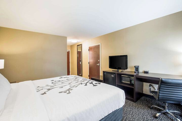 Sleep Inn & Suites Dunmore