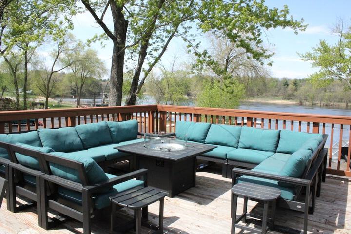 Sundeck 316 of 374