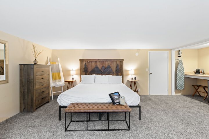 Room 32 of 118