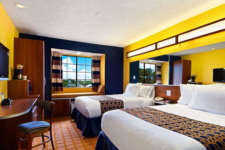 Room 16 of 25