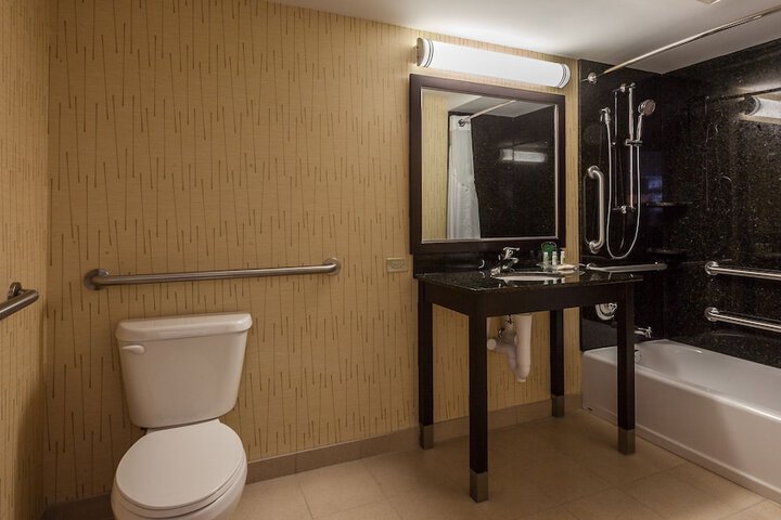 Room 16 of 43