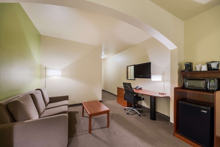 Room 35 of 48