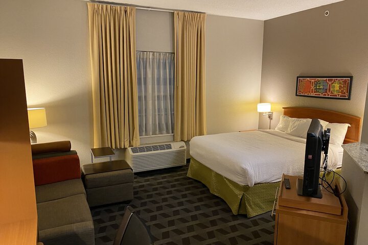 MainStay Suites Middleburg Heights Cleveland Airport
