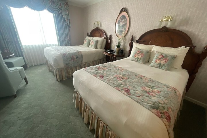 Room 63 of 100