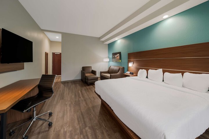 Room 16 of 36