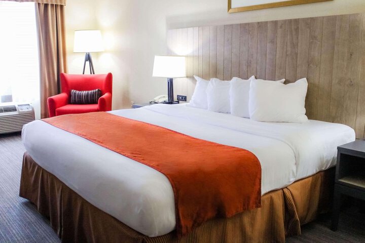 Country Inn & Suites by Radisson Chester, VA