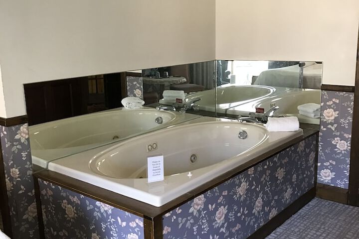 Hot Tub 47 of 52