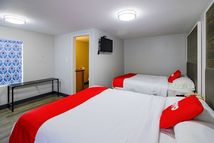 Room 10 of 23