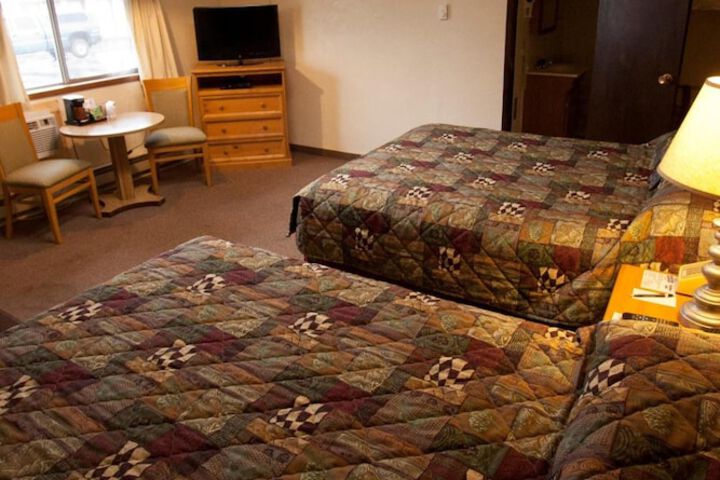 Room 32 of 54