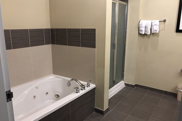 Wingate by Wyndham Lake Charles Casino Area