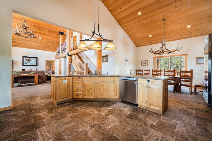 The Hideaway Lodge