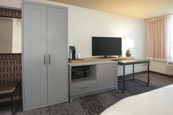 Room 52 of 116
