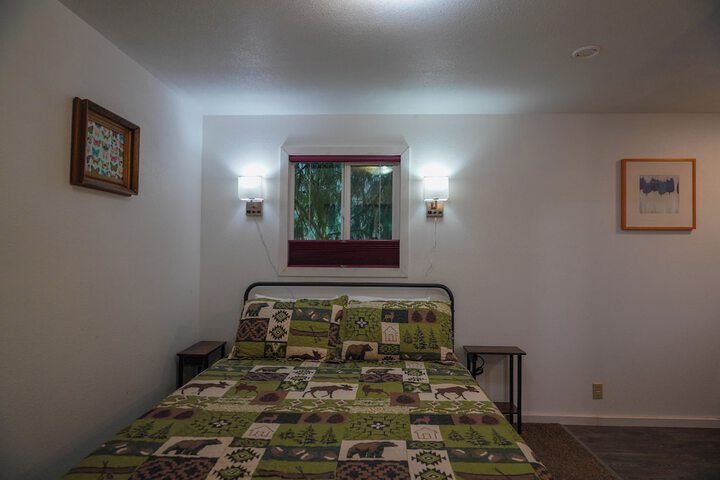 Alexanders Lodge