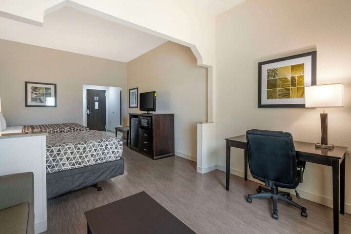 Best Western Suites