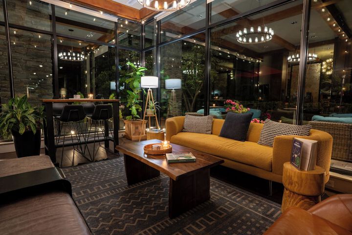 The Oswego Hotel