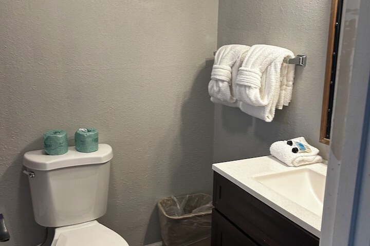 Room 35 of 104