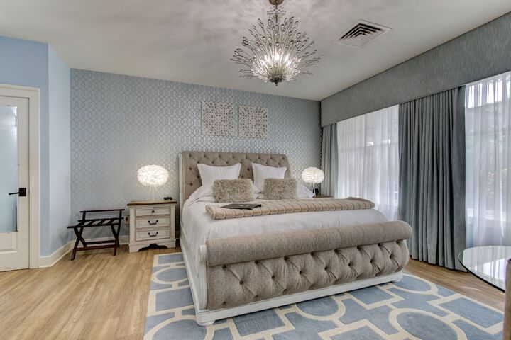 Room 40 of 72