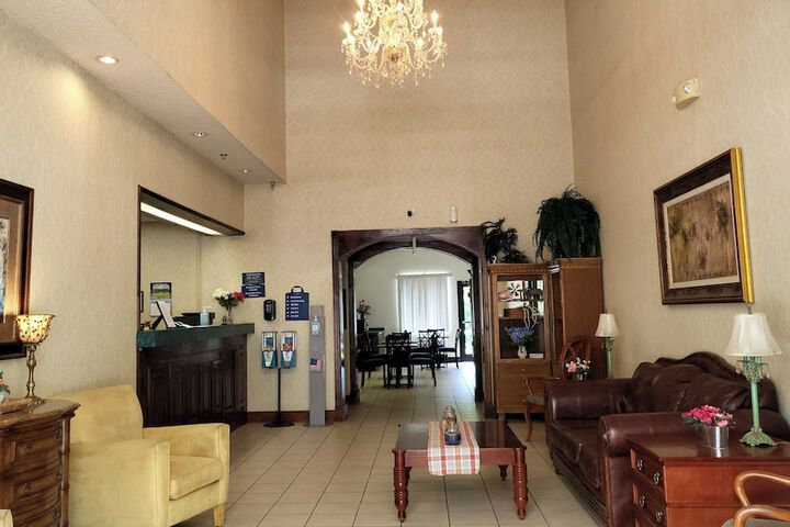 Hotel Interior 6 of 32