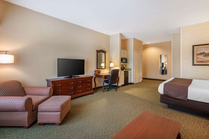 Room 50 of 125