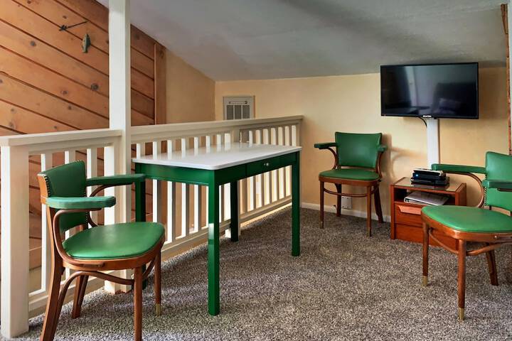 Room 78 of 103