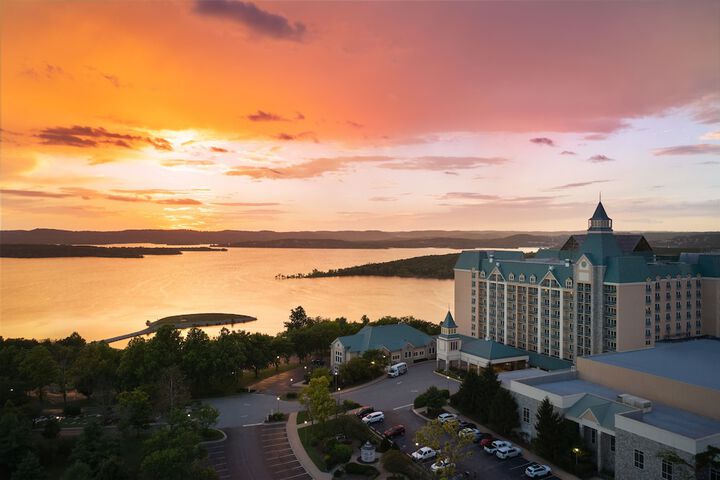 Chateau on the Lake Resort Spa and Convention Center