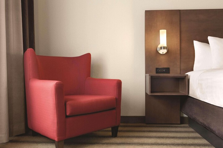 Room 14 of 30