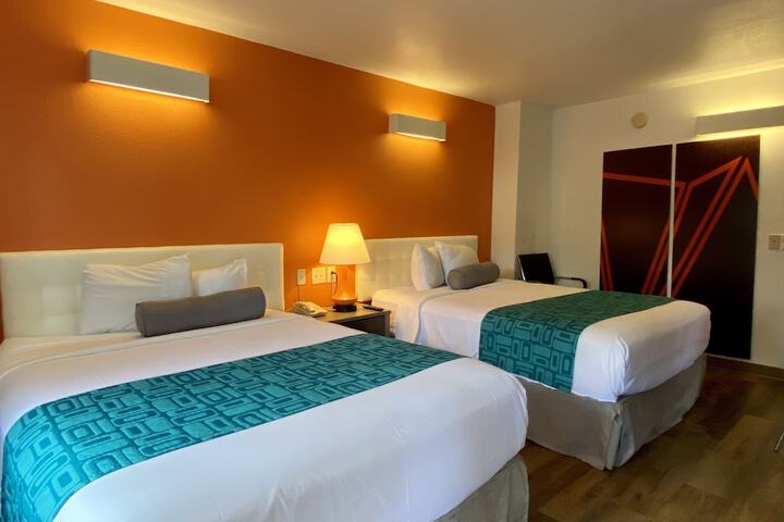 Room 5 of 11