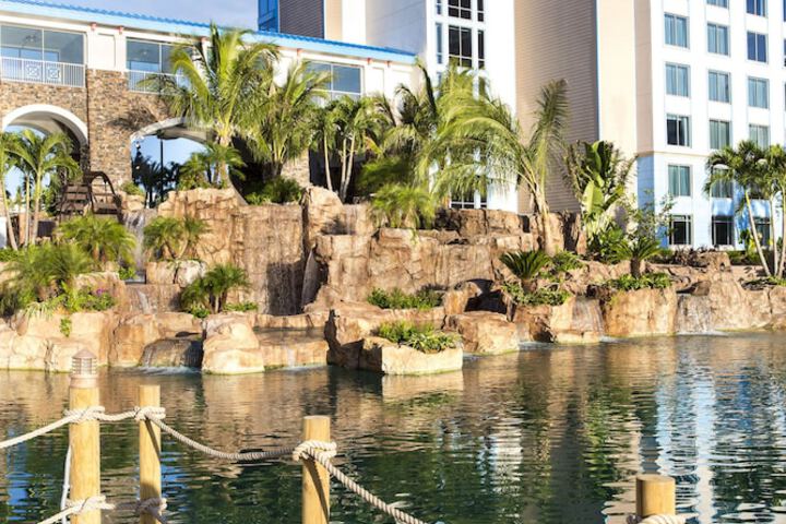 Universals Loews Sapphire Falls Resort