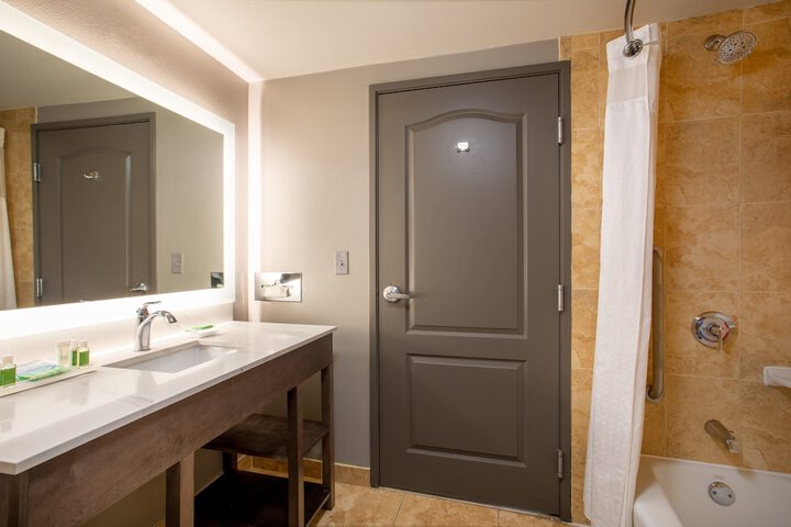 Holiday Inn Conference Center - Valdosta by IHG