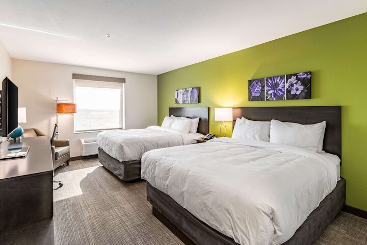 Room 34 of 47