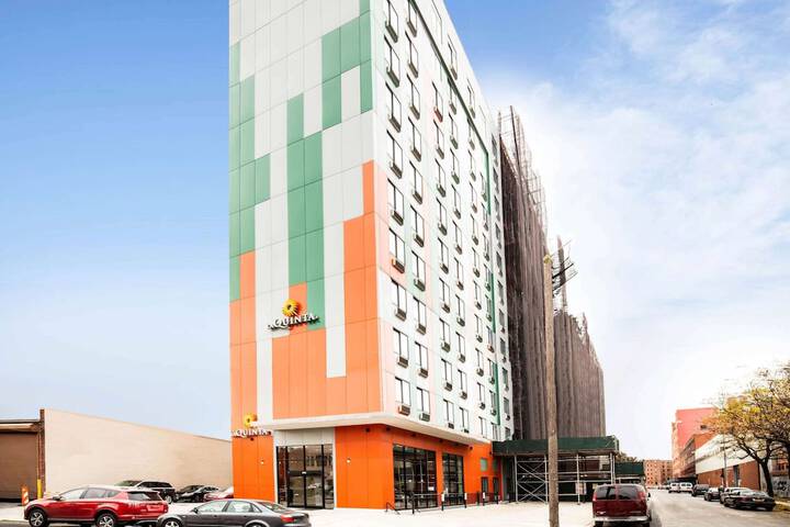 Hotel 5 of 31