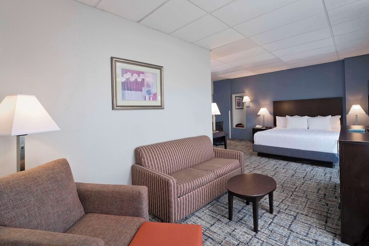 Room 22 of 35