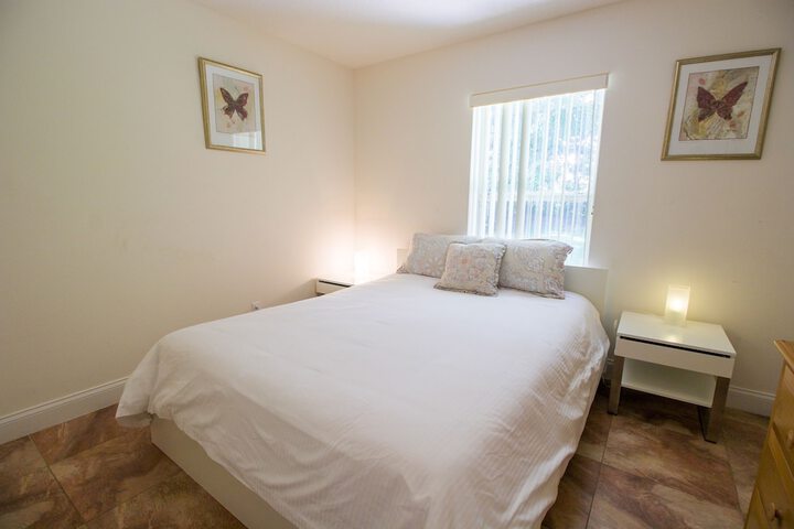 Room 18 of 25