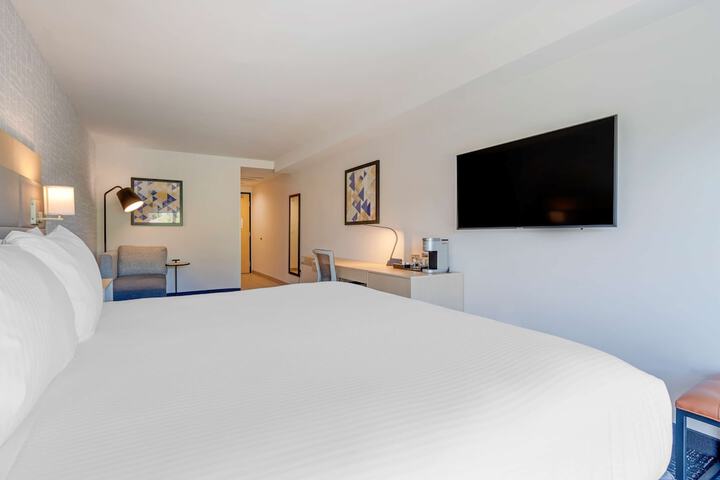 Room 15 of 25