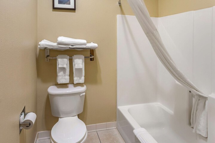 Room 15 of 30