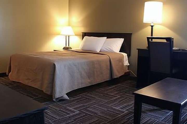 Sunlac Inn Devils Lake