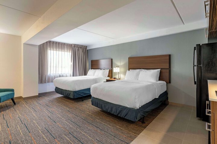 Room 9 of 36
