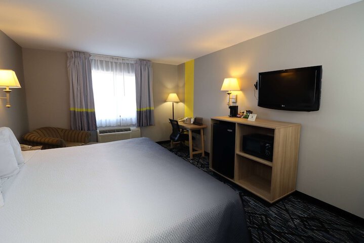 Super 8 by Wyndham Perryville