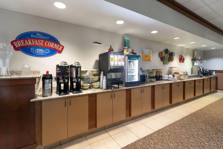 Baymont by Wyndham Jamestown Conference Center & Water Park