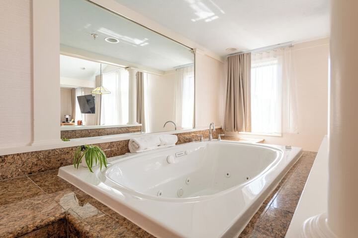 The Meadowmere Resort