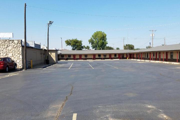 Budget Inn
