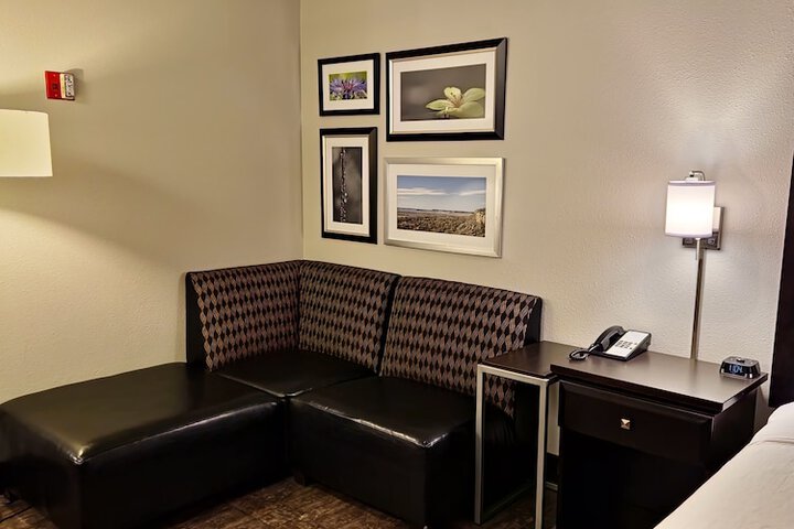Room 32 of 115