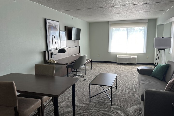 Wingate by Wyndham Green Bay / Airport