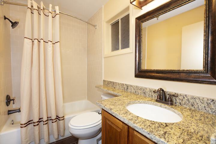 Room 151 of 220