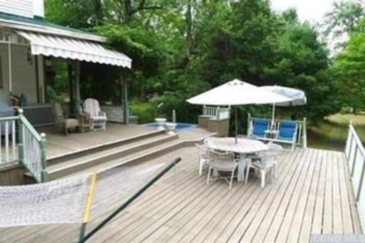 The Inn at Hill Crest Manor
